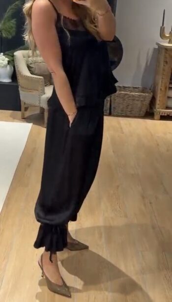 Bluzeczka z falbanką VELVET Black